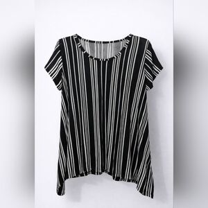 Curved Hem Black And White Blouse